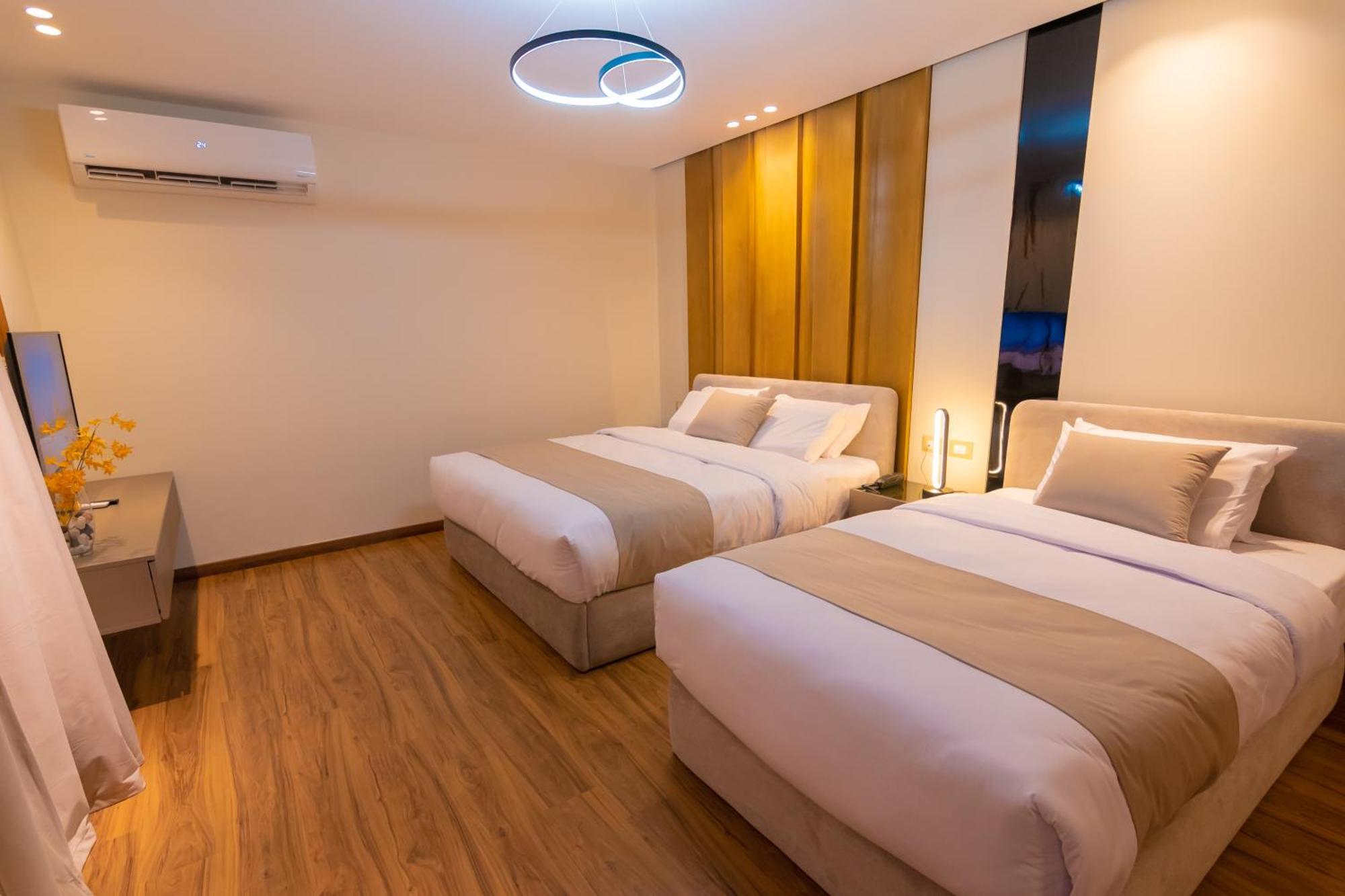 Spire West Hotel Al Kawm al Akhdar ภายนอก รูปภาพ
