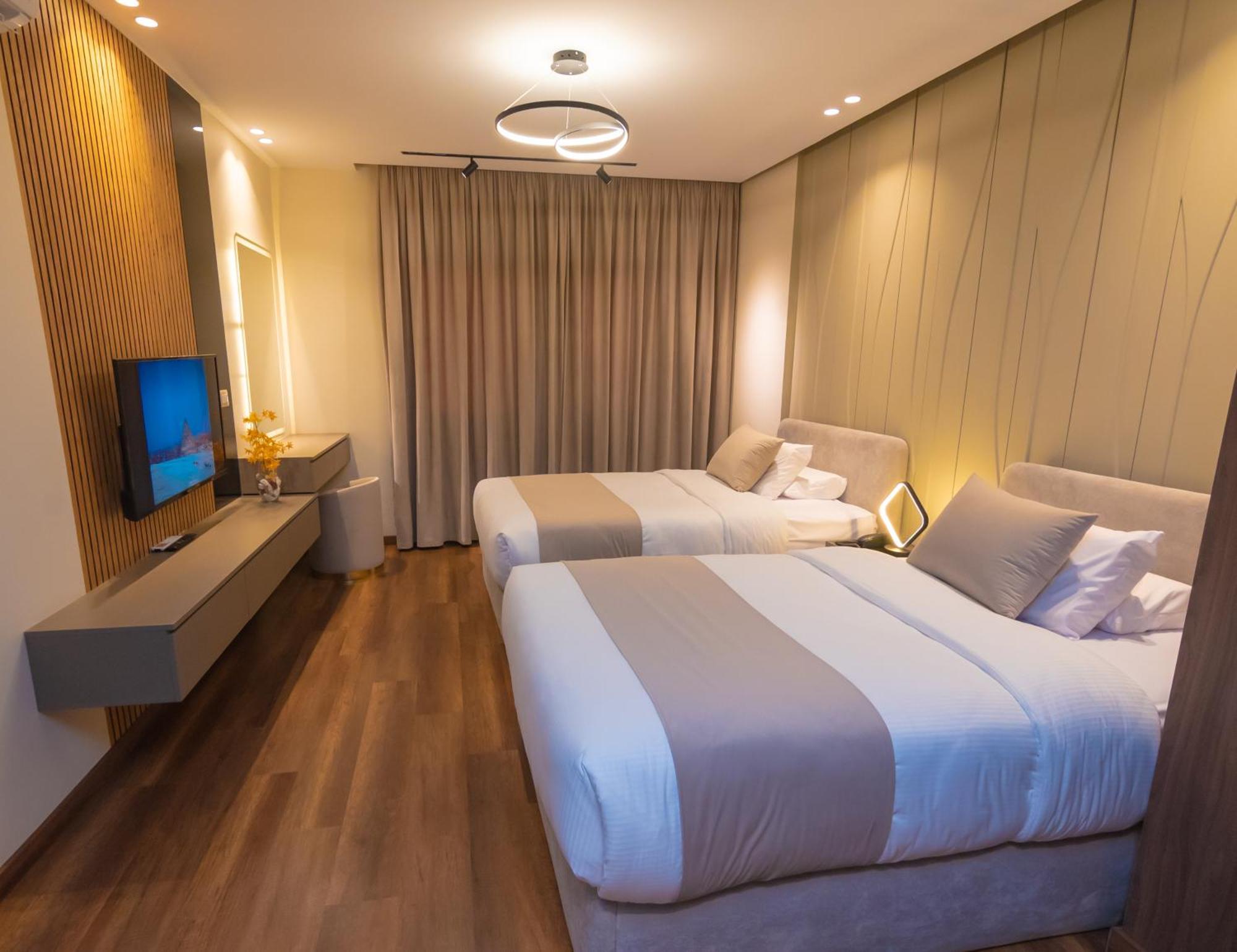 Spire West Hotel Al Kawm al Akhdar ภายนอก รูปภาพ