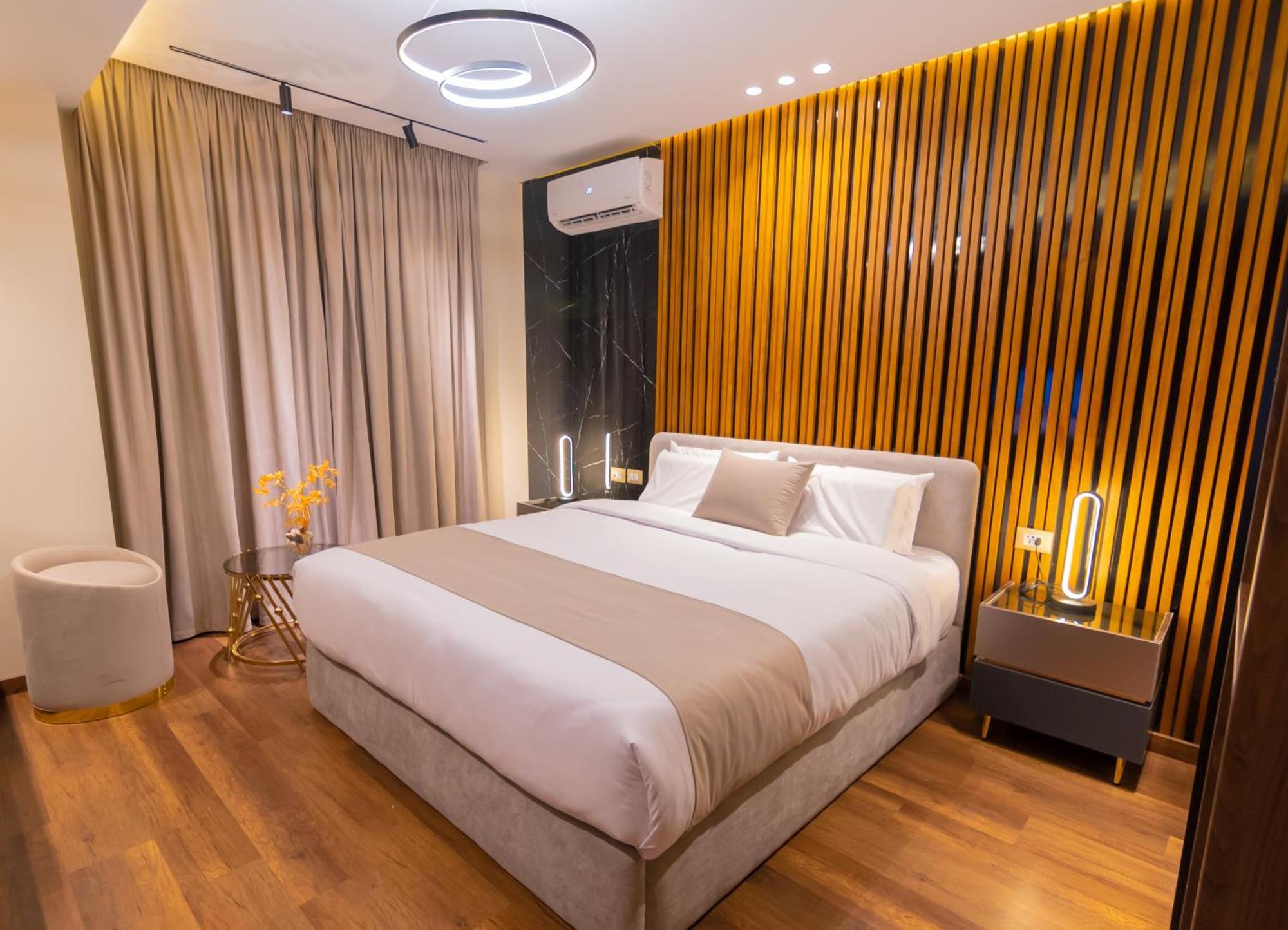 Spire West Hotel Al Kawm al Akhdar ภายนอก รูปภาพ